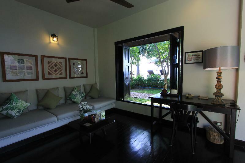 Saree Samui Mae Nam